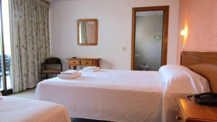 Habitación Triple Hotel Mercedes